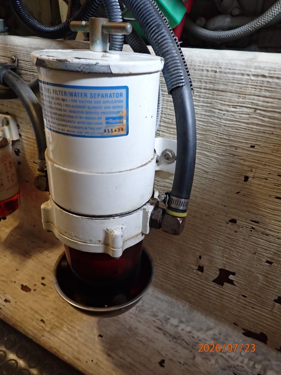 42' Sabre port Racor fuel filter