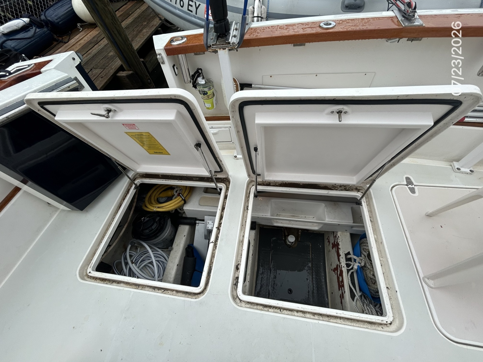 42' Sabre lazarette access