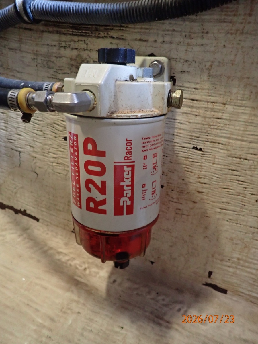 42' Sabre generator Racor fuel filter