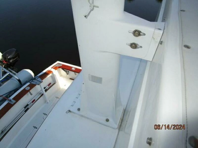 42' Sabre mast hinge