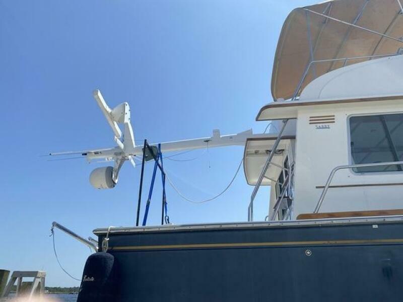 42' Sabre mast brace