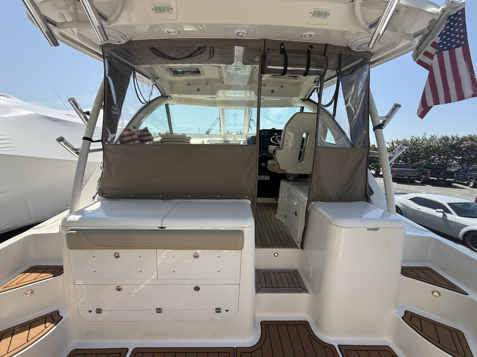 2016 Pursuit 345 OS
