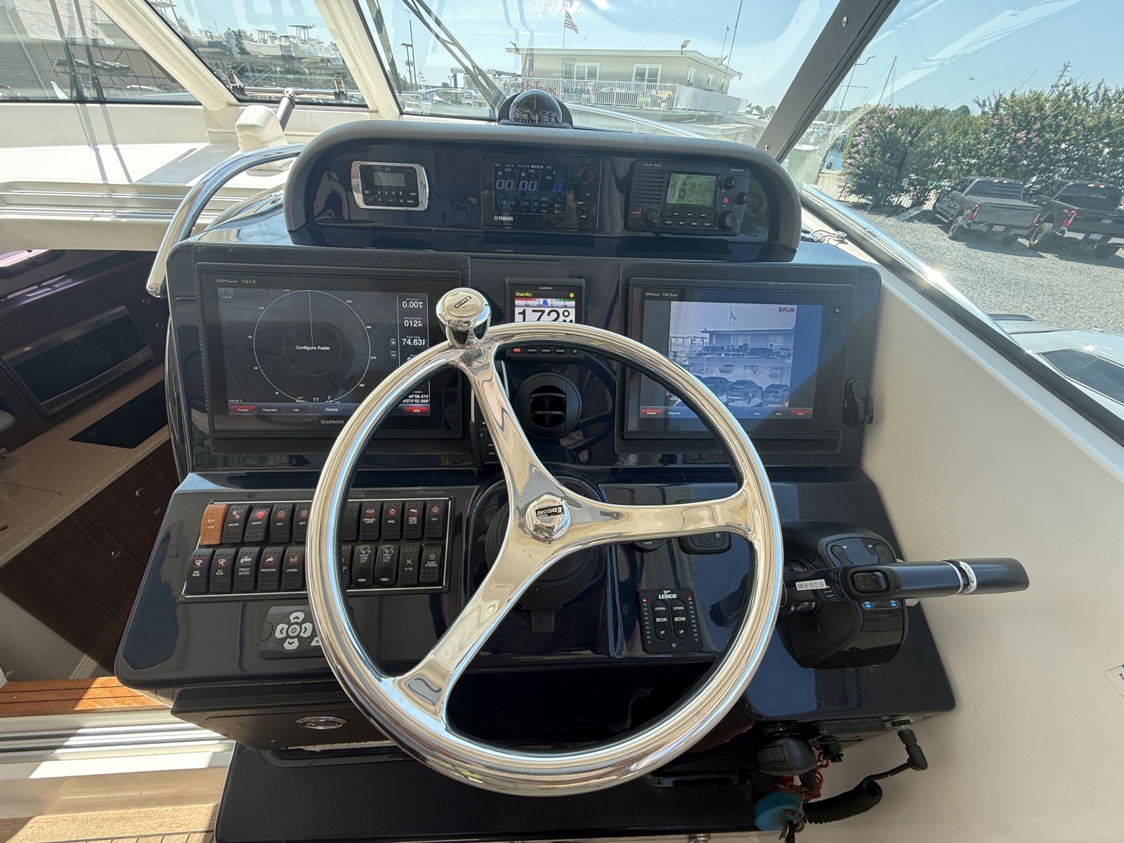 2016 Pursuit 345 OS