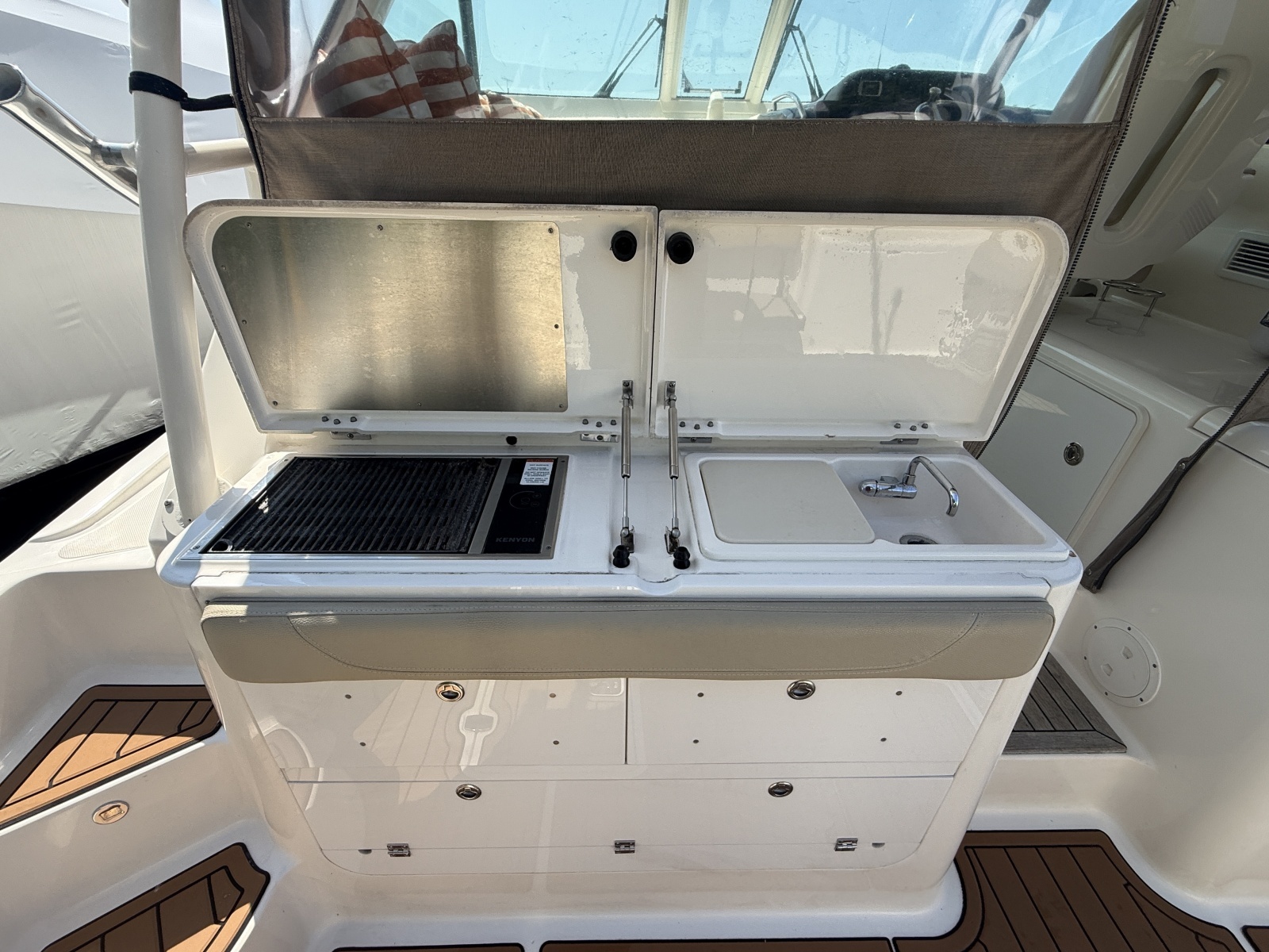 2016 Pursuit 345 OS
