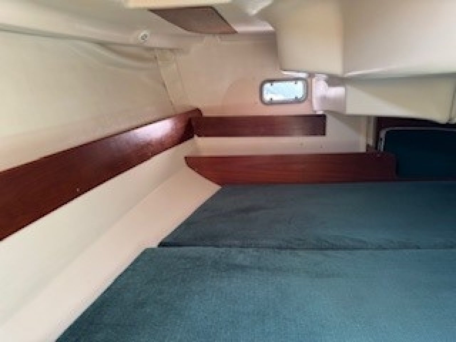 Destiny 32ft Beneteau Yacht For Sale