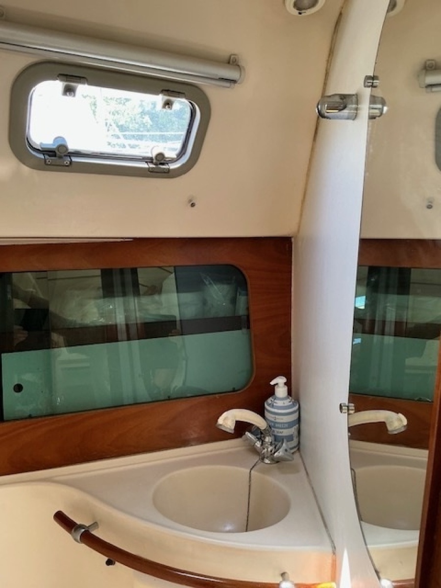 Destiny 32ft Beneteau Yacht For Sale