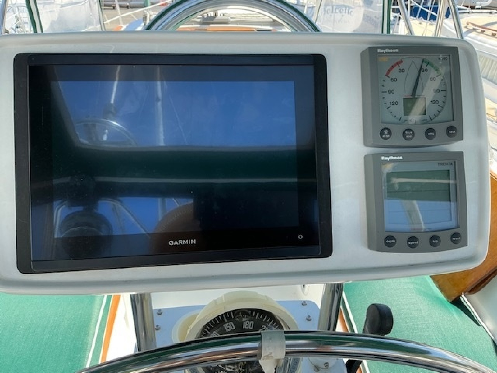Destiny 32ft Beneteau Yacht For Sale