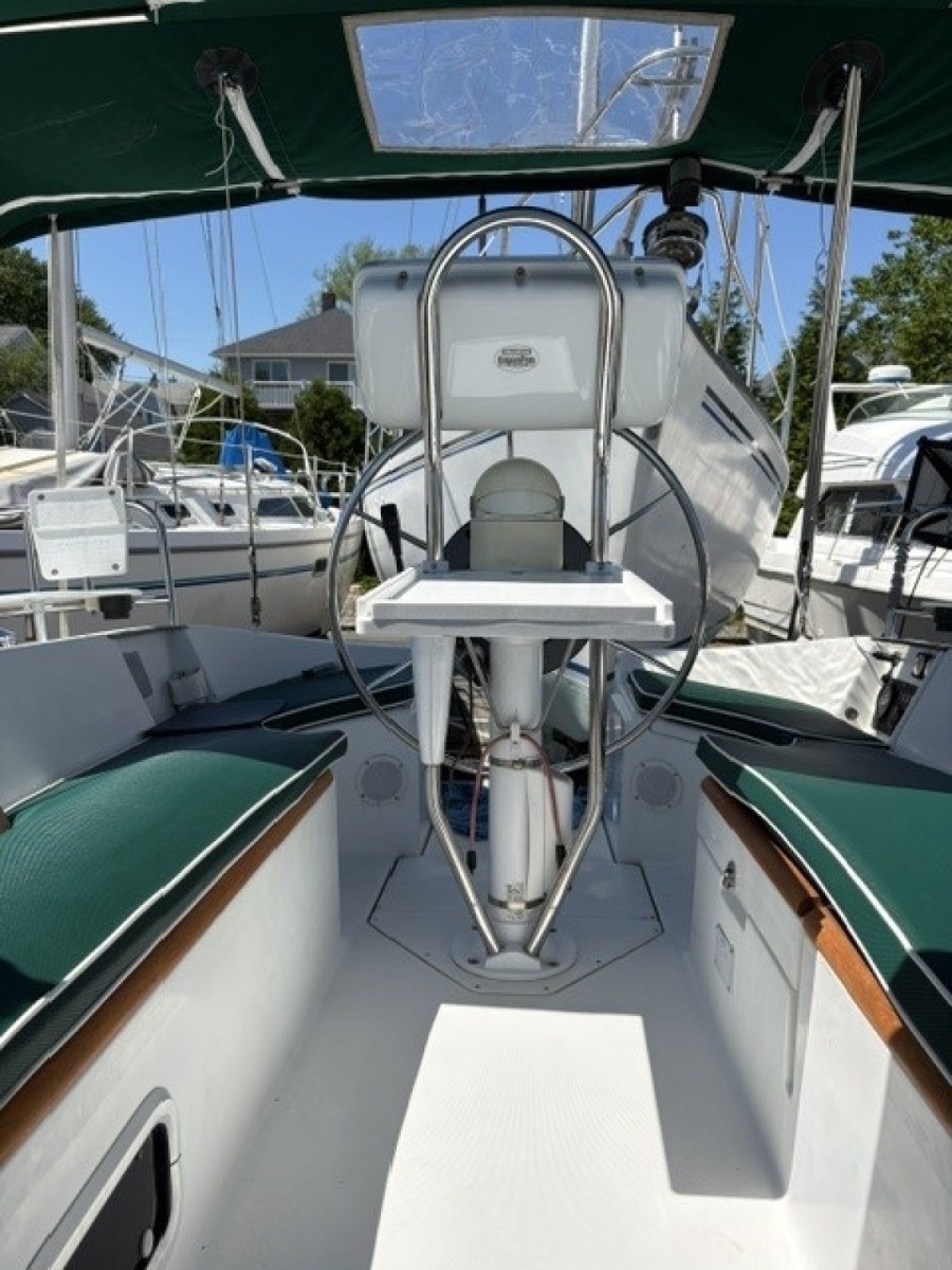 Destiny 32ft Beneteau Yacht For Sale
