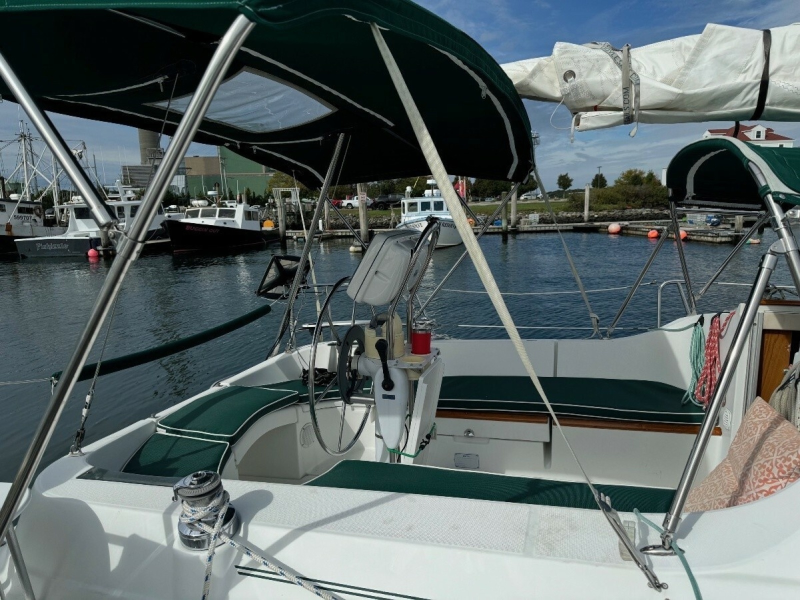 Destiny 32ft Beneteau Yacht For Sale