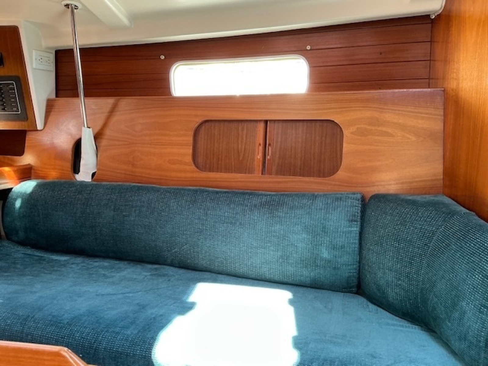 Destiny 32ft Beneteau Yacht For Sale