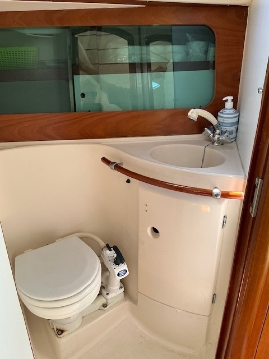 Destiny 32ft Beneteau Yacht For Sale