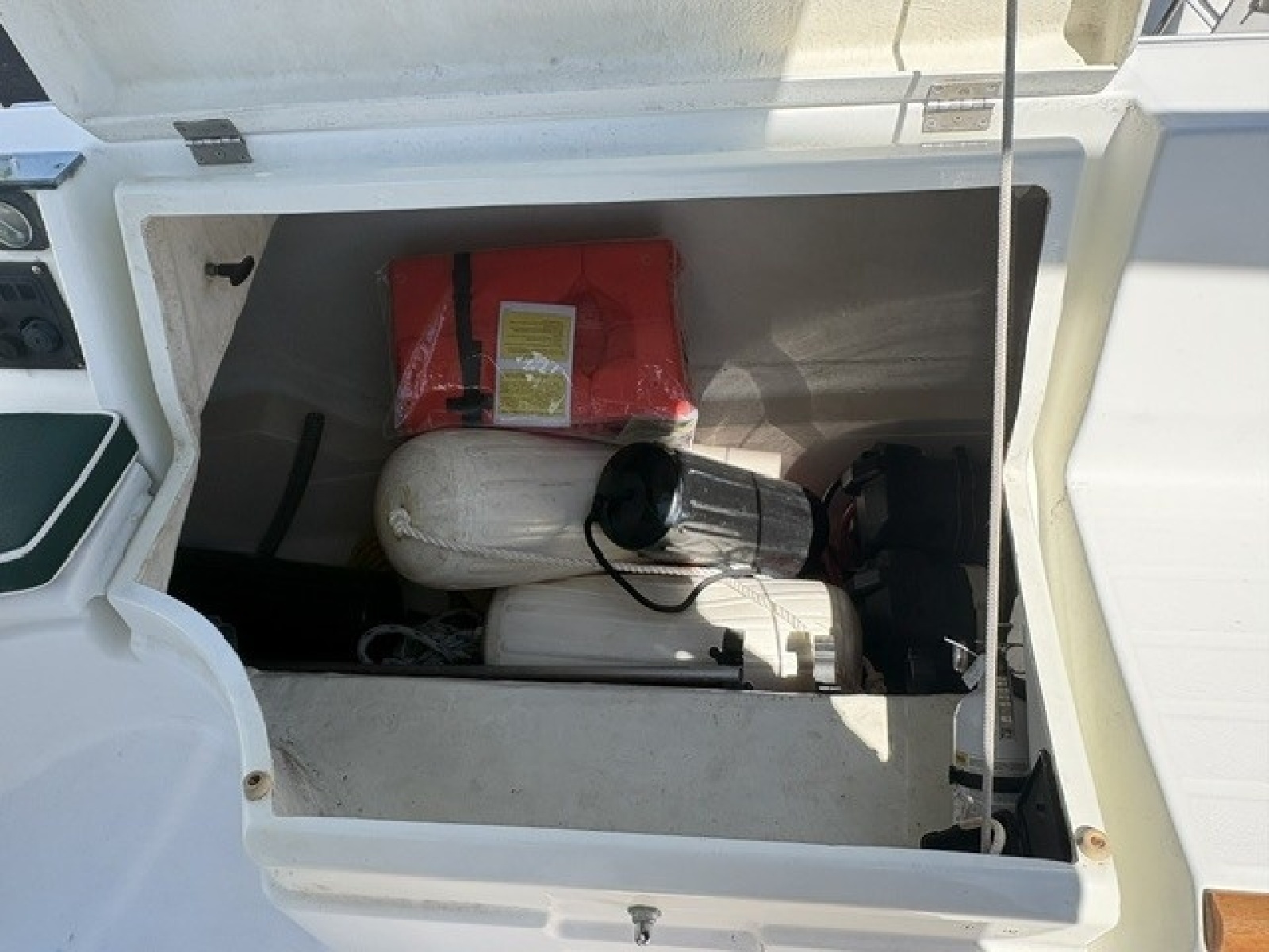 Destiny 32ft Beneteau Yacht For Sale