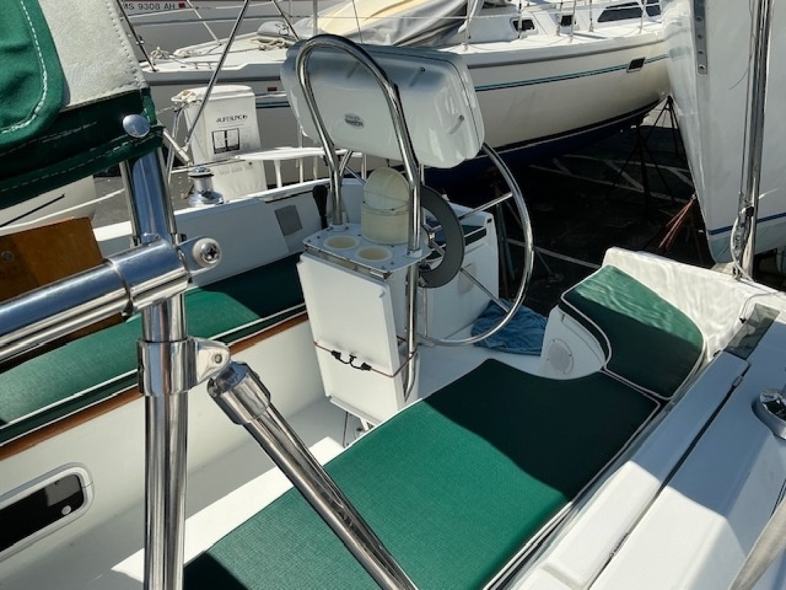 Destiny 32ft Beneteau Yacht For Sale