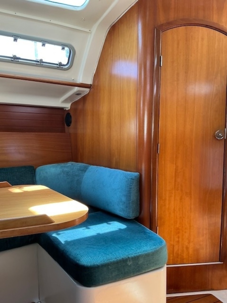 Destiny 32ft Beneteau Yacht For Sale