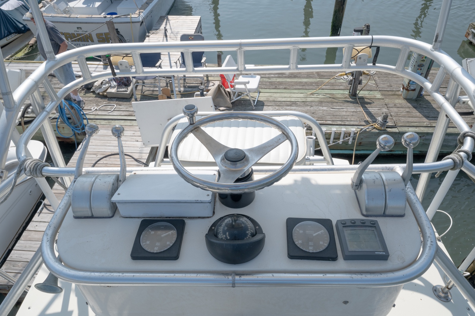 2001 Carolina Classic 28 Express