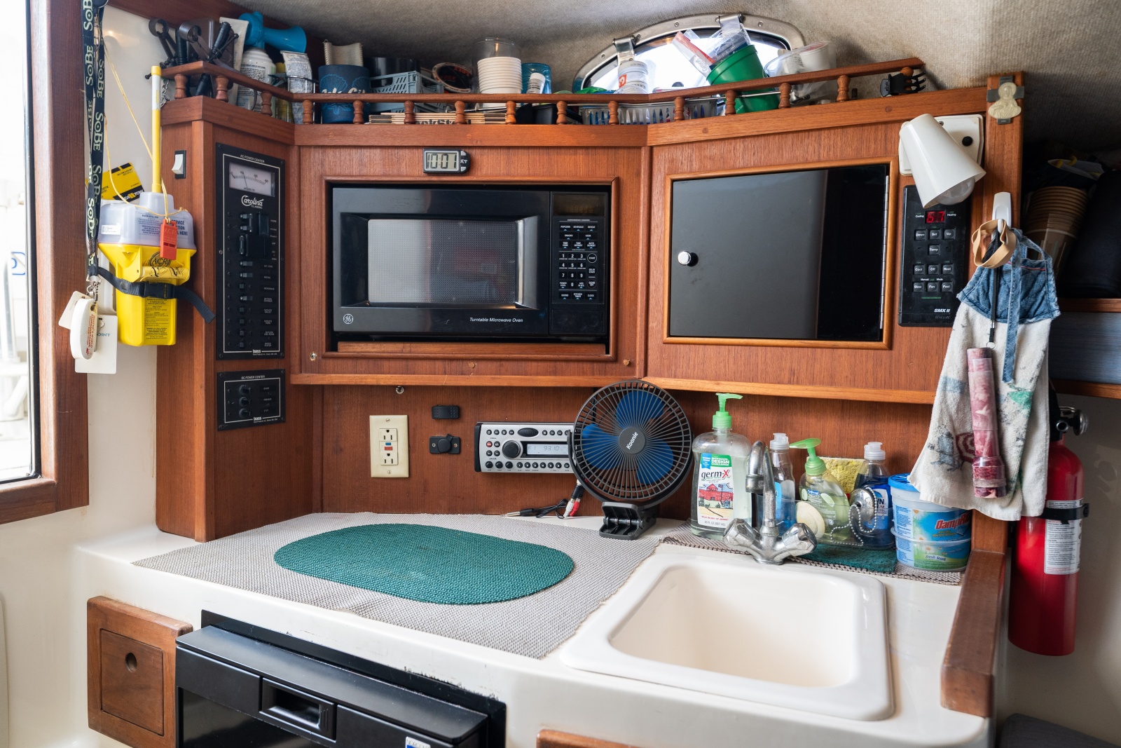2001 Carolina Classic 28 Express