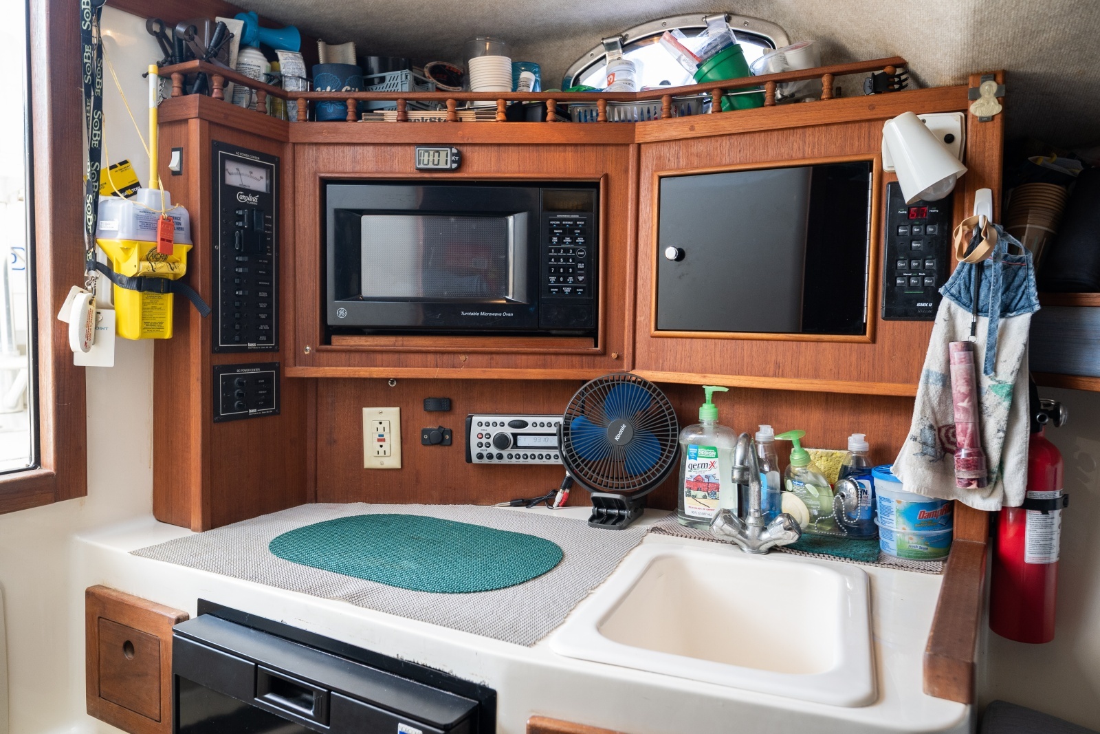 2001 Carolina Classic 28 Express