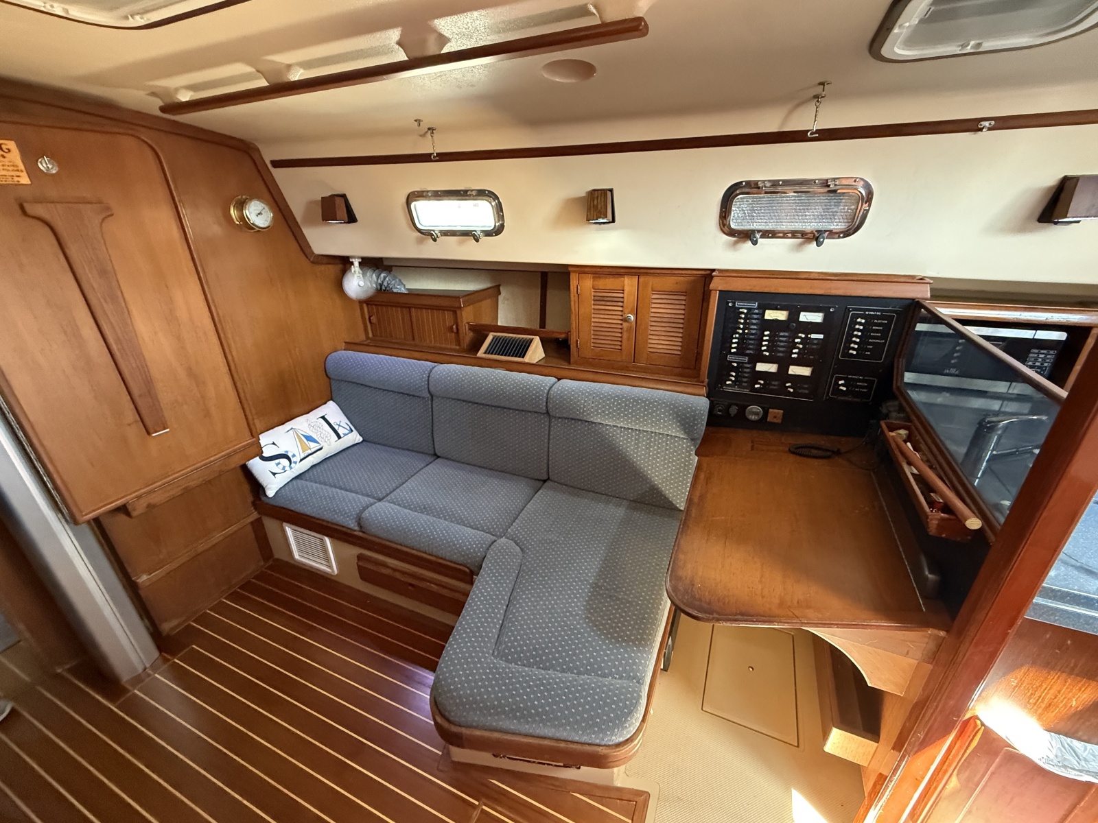 1996 Island Packet 40