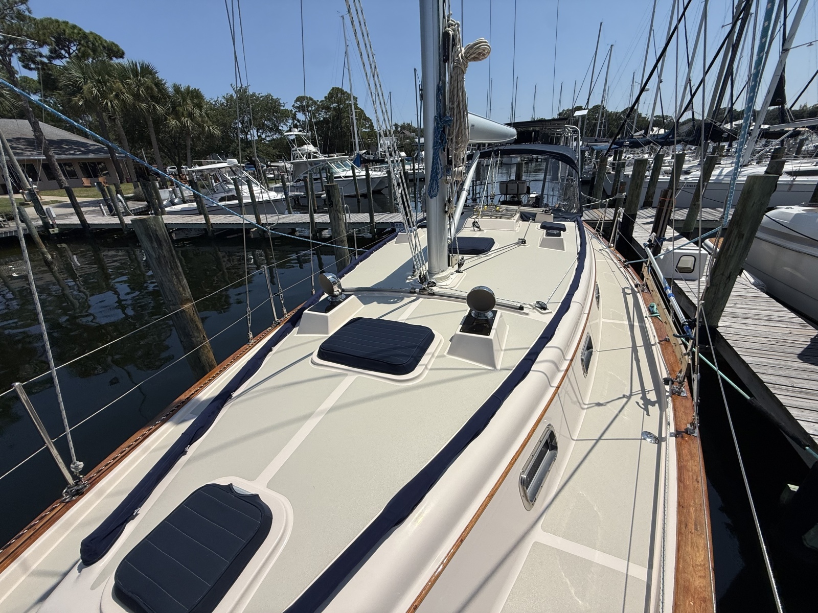 1996 Island Packet 40