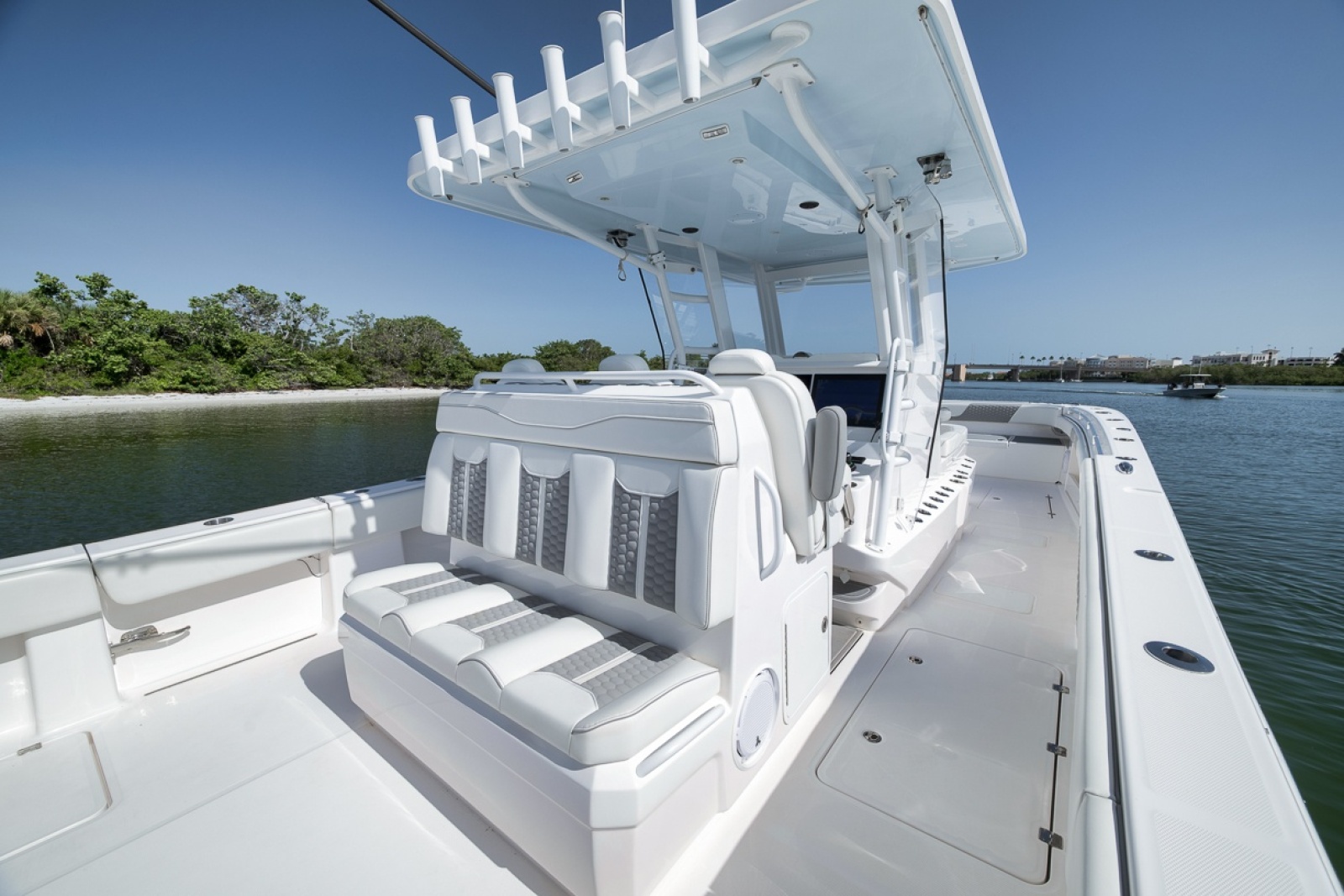 2025 Invincible 35 Catamaran