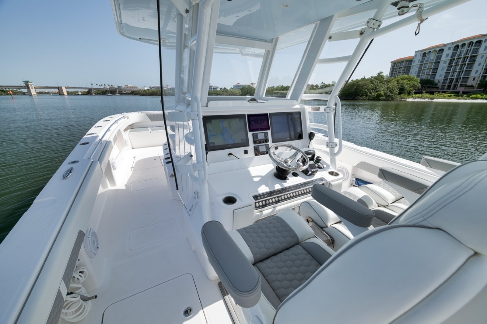 2025 Invincible 35 Catamaran