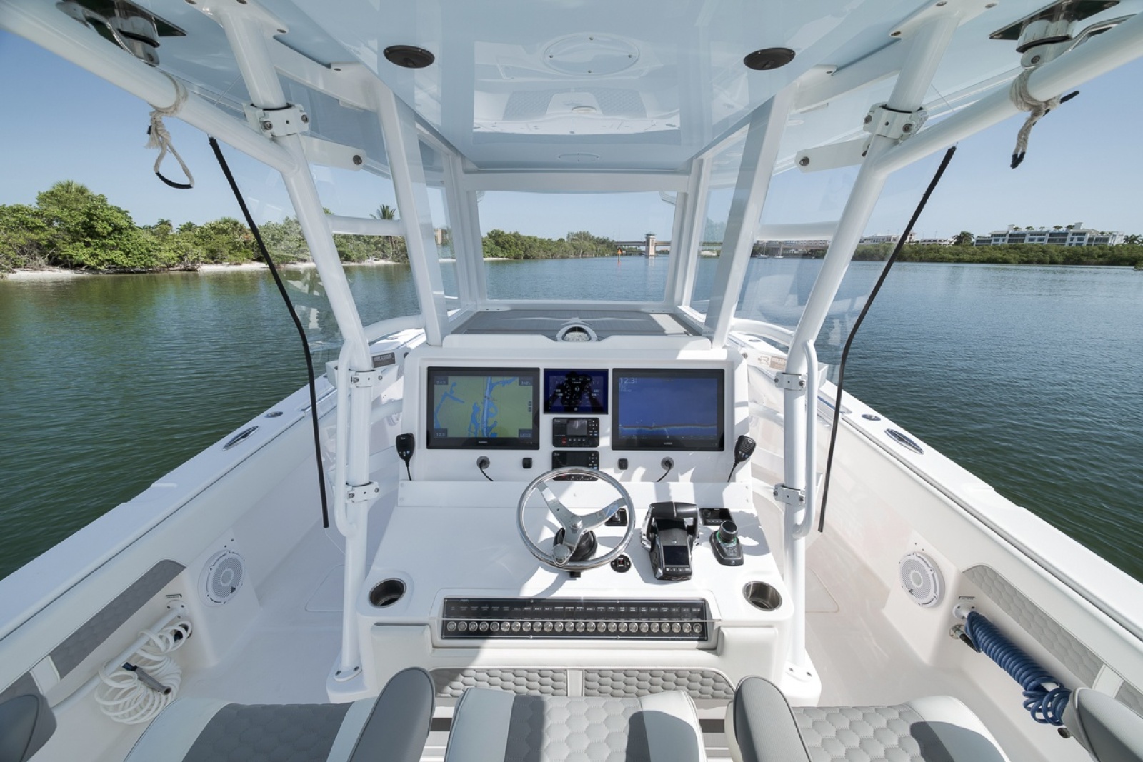 2025 Invincible 35 Catamaran