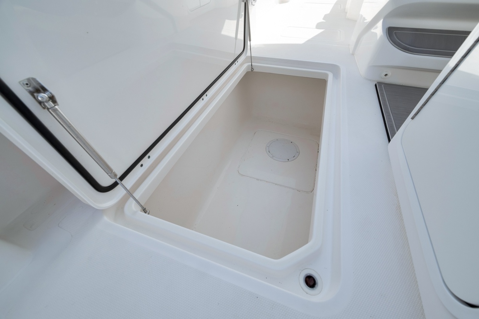 2025 Invincible 35 Catamaran