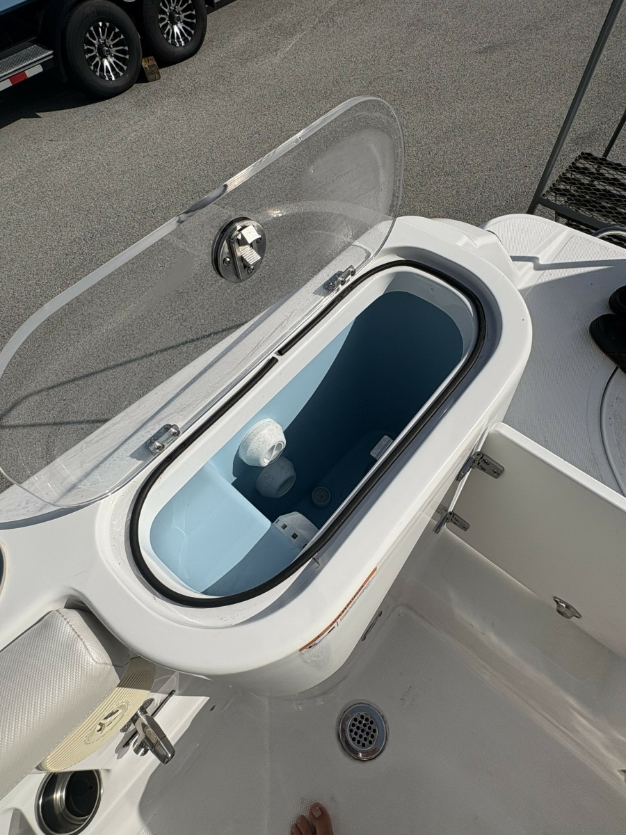 24ft Wellcraft Yacht For Sale