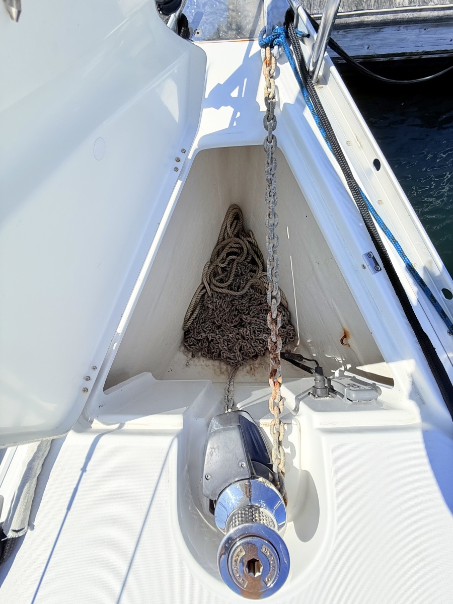2004 Beneteau 373