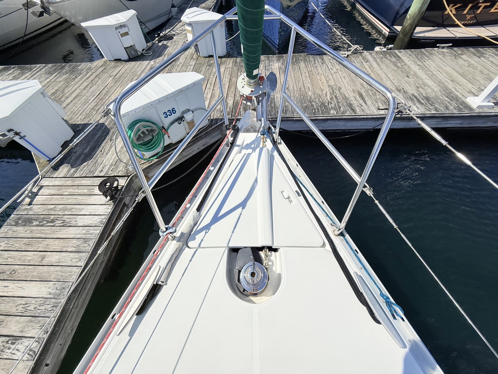 2004 Beneteau 373