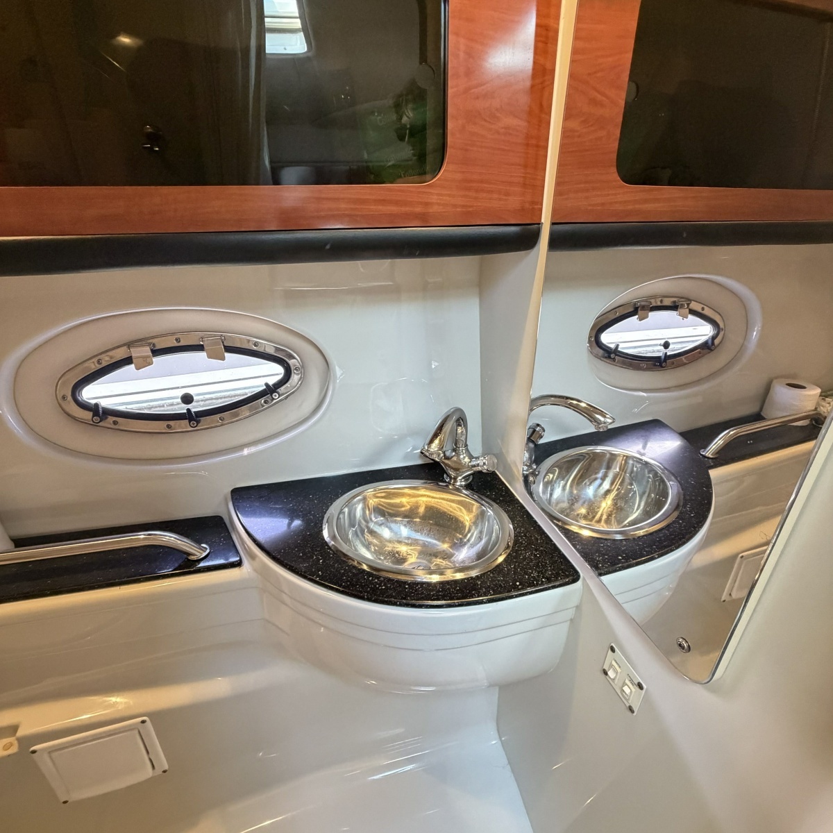 2008 Crownline 340 CR