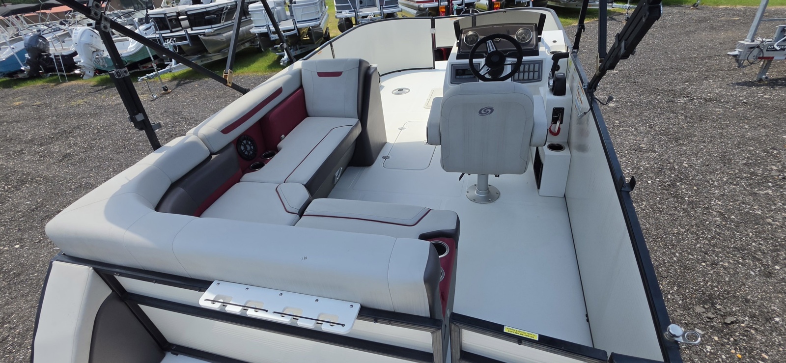 2023 Hurricane FunDeck 1960 RE OB