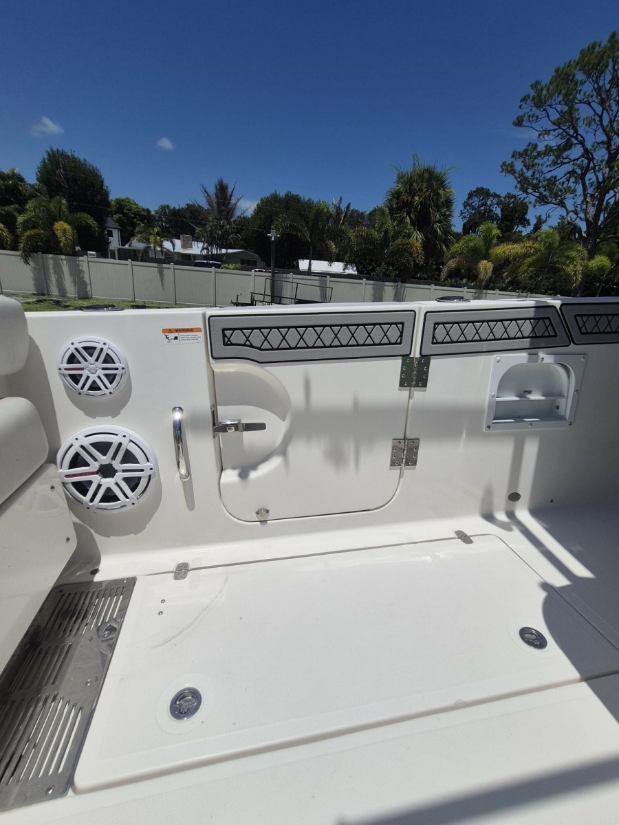 Wellcraft 35 JOKER'S JEWEL - Exterior Cockpit