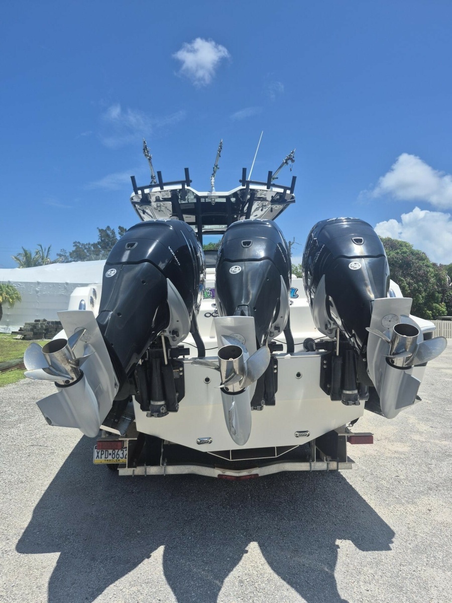 Wellcraft 35 JOKER'S JEWEL - Exterior Engines