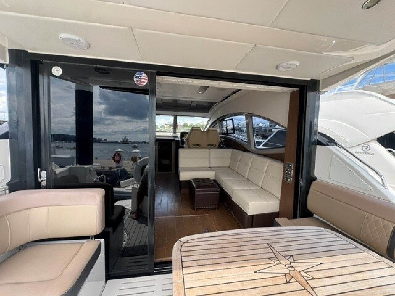 2017 Sea Ray 400 Sundancer