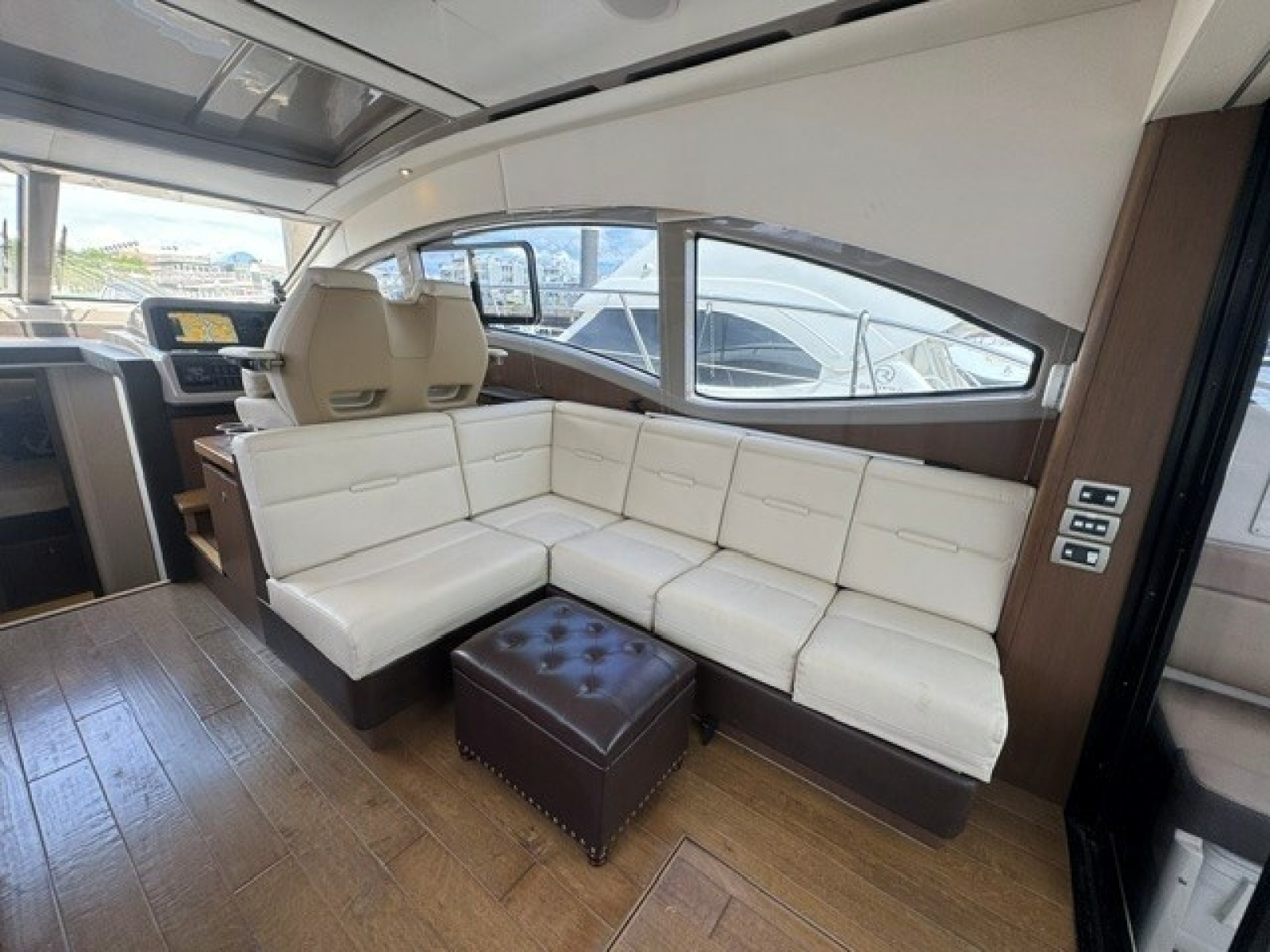 2017 Sea Ray 400 Sundancer