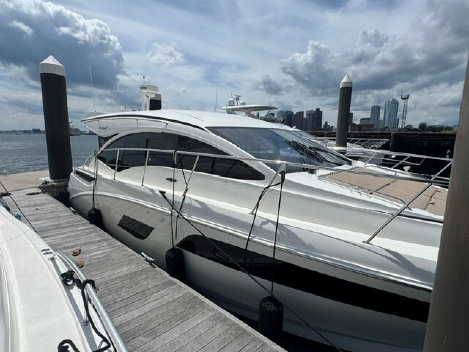 2017 Sea Ray 400 Sundancer