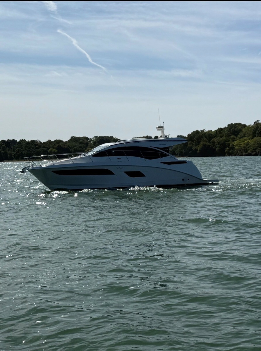 2017 Sea Ray 400 Sundancer