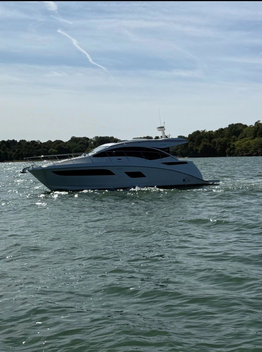 2017 Sea Ray 400 Sundancer