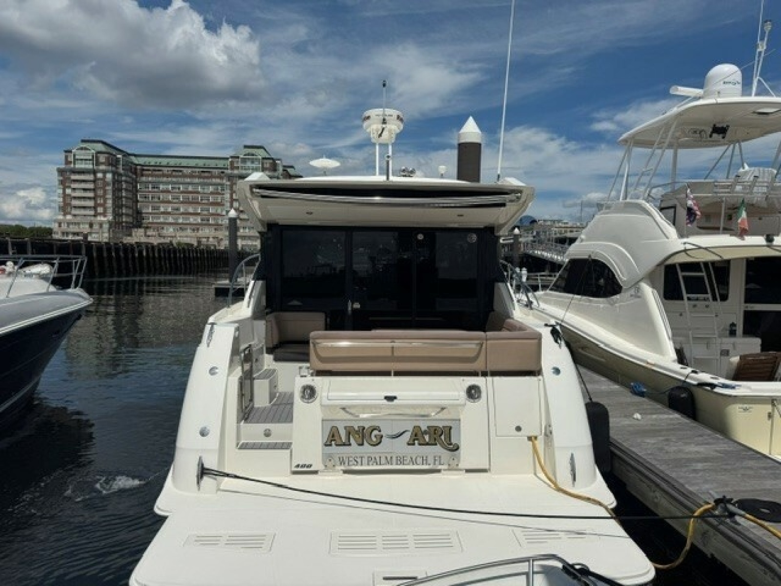 2017 Sea Ray 400 Sundancer