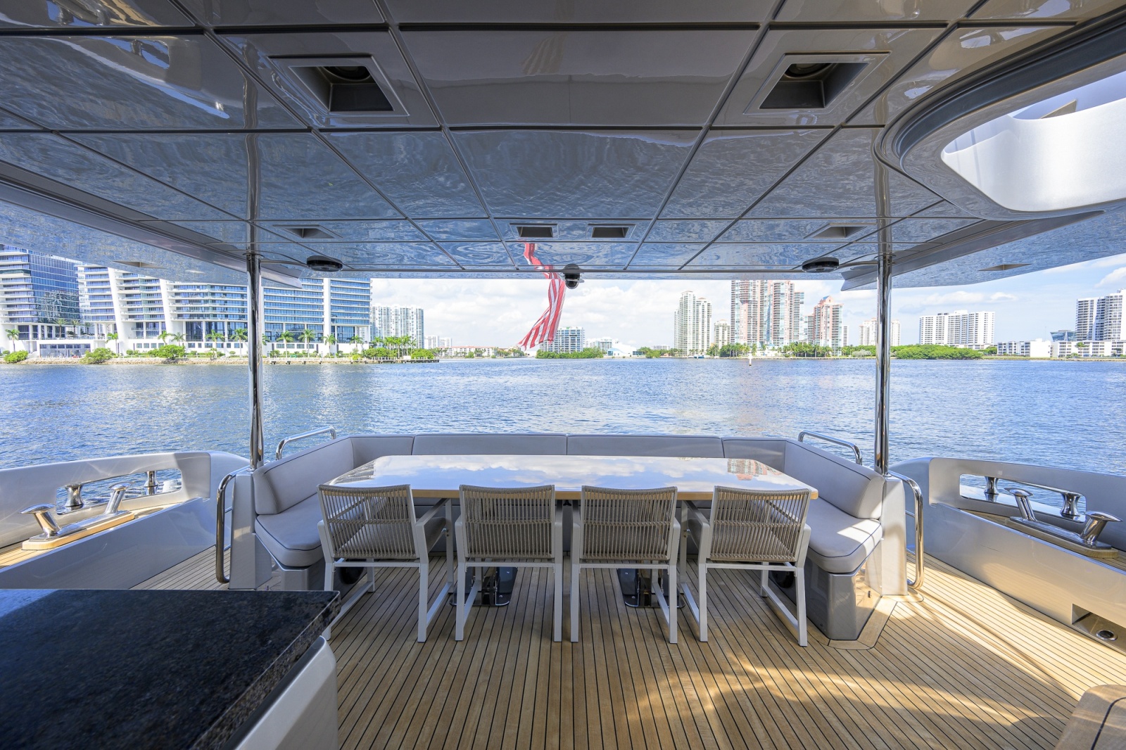 2008 Azimut Flybridge