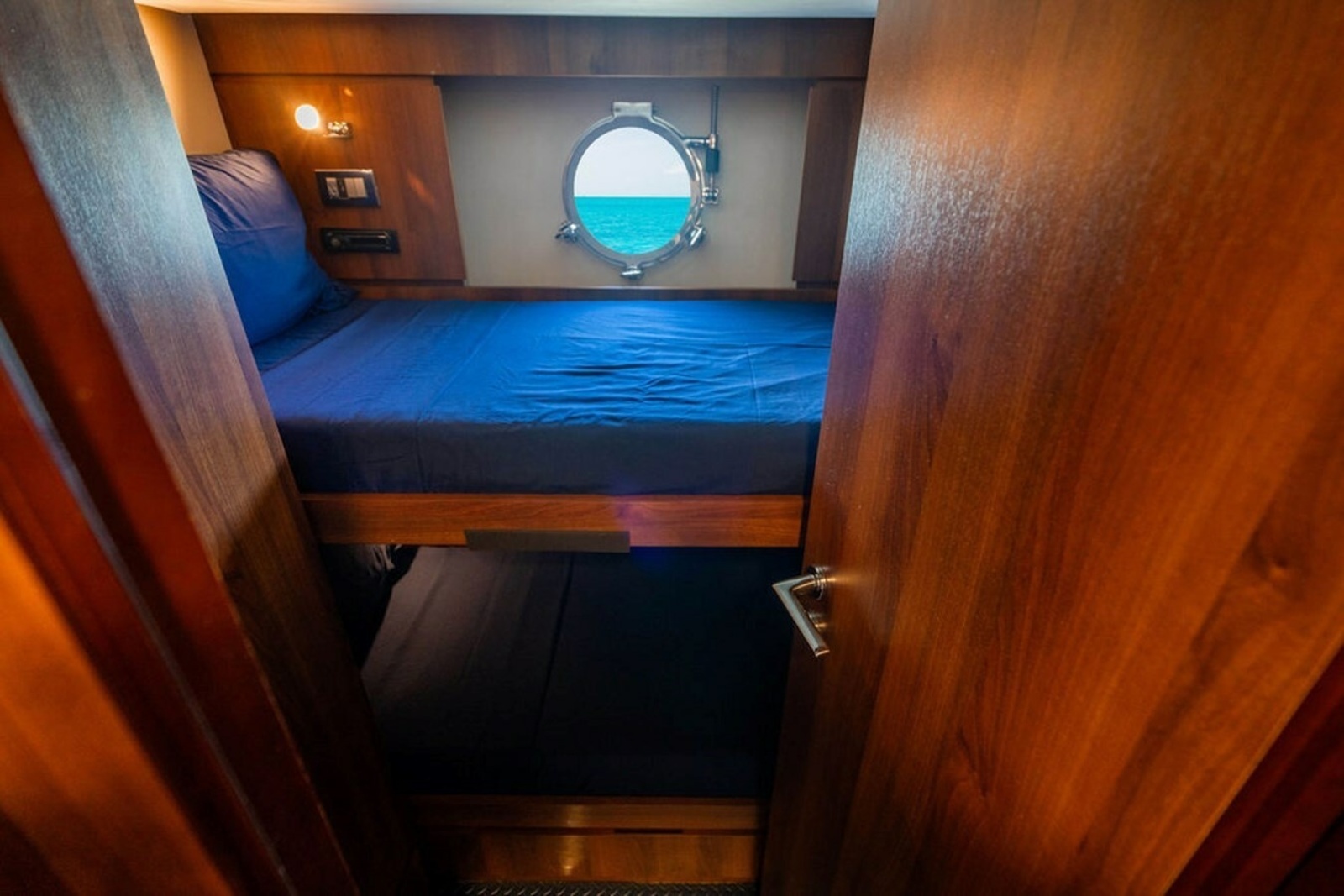2008 Azimut Flybridge