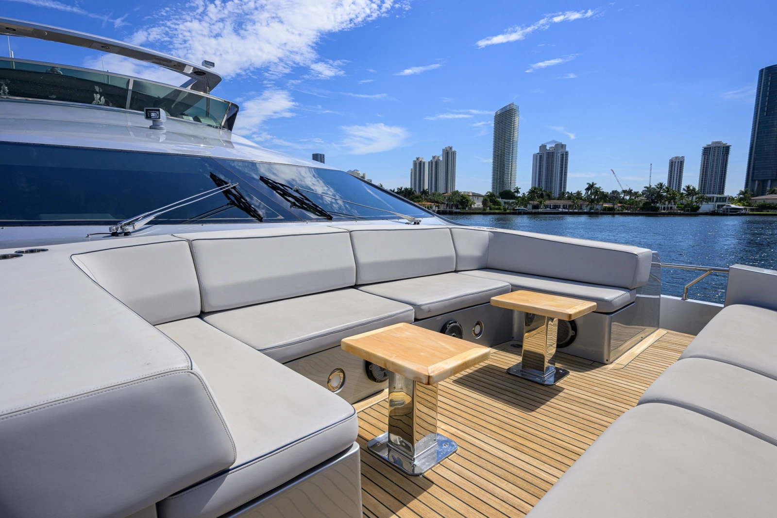 2008 Azimut Flybridge