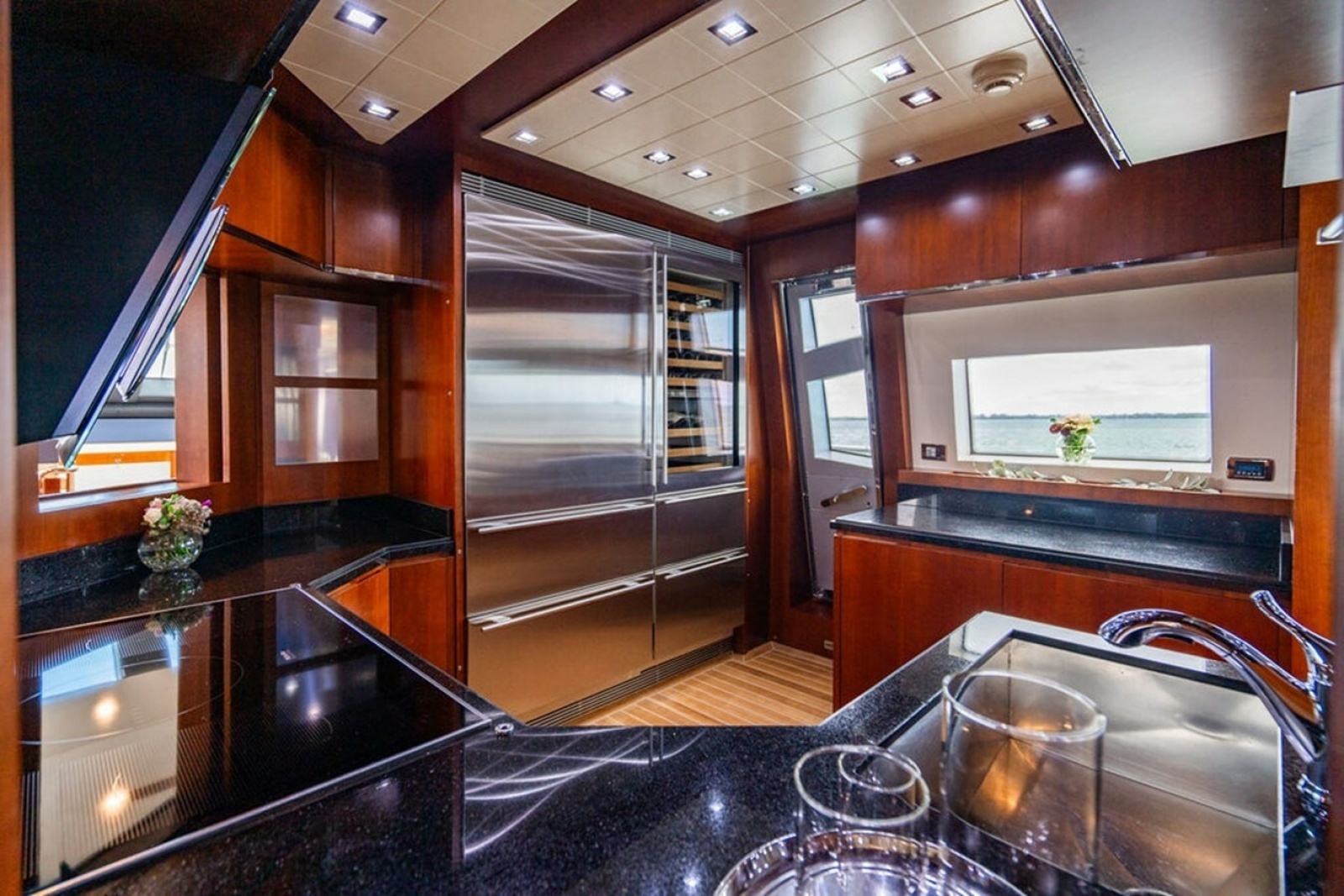 2008 Azimut Flybridge