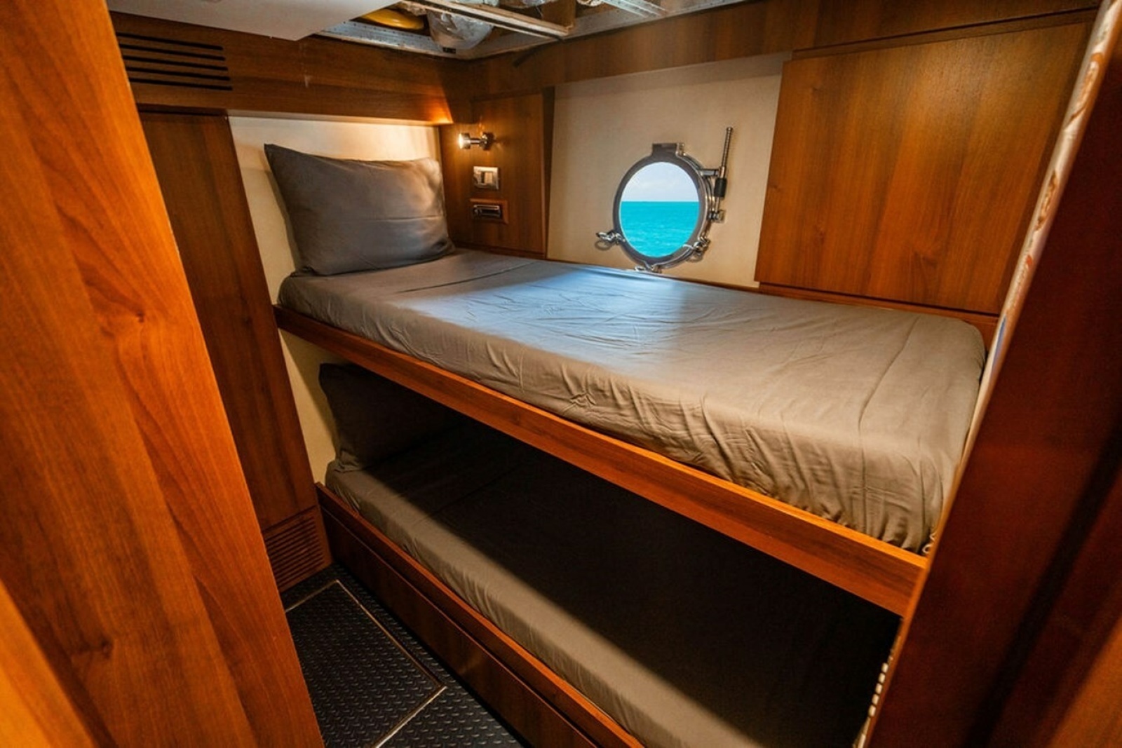 2008 Azimut Flybridge