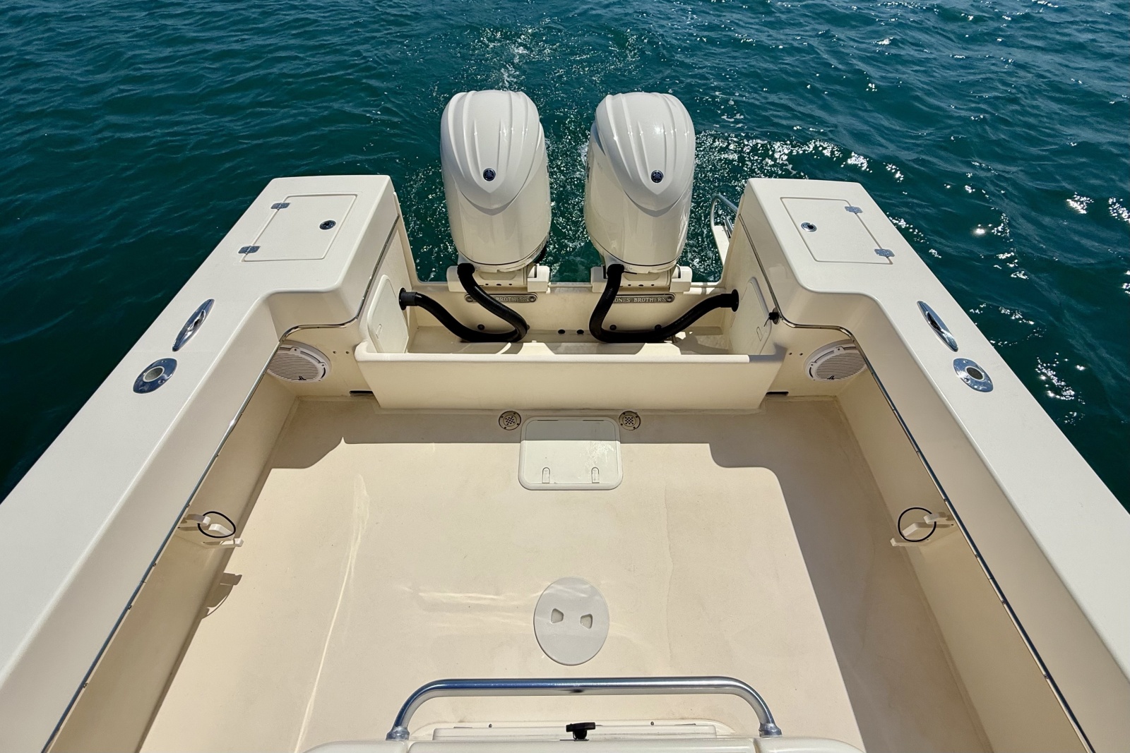 2024 Jones Brothers Cape Fisherman 26