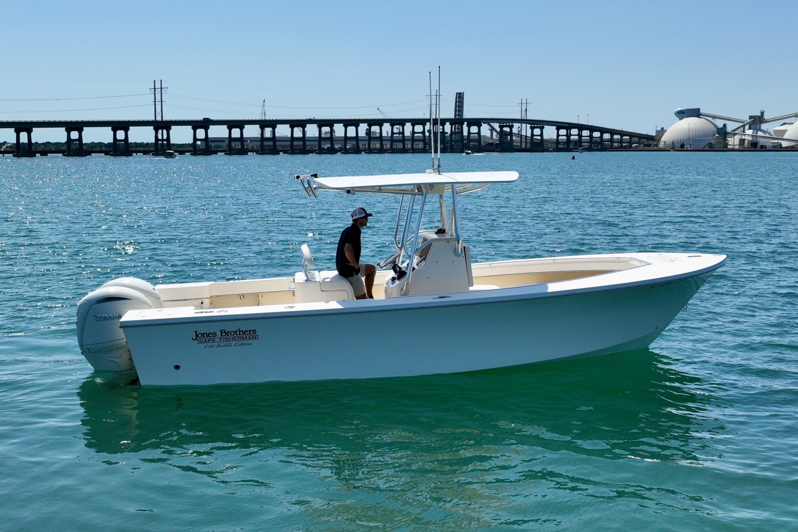 2024 Jones Brothers Cape Fisherman 26