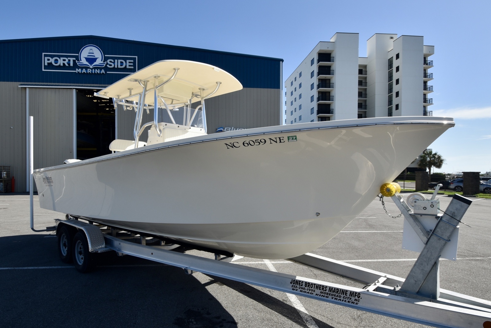 26ft Jones Brothers Yacht For Sale