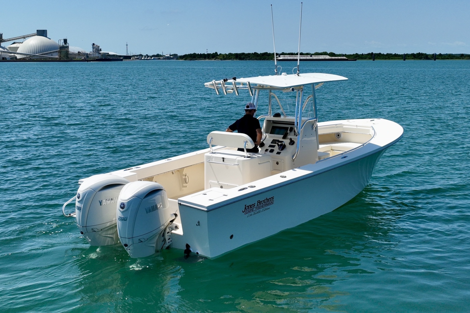 2024 Jones Brothers Cape Fisherman 26