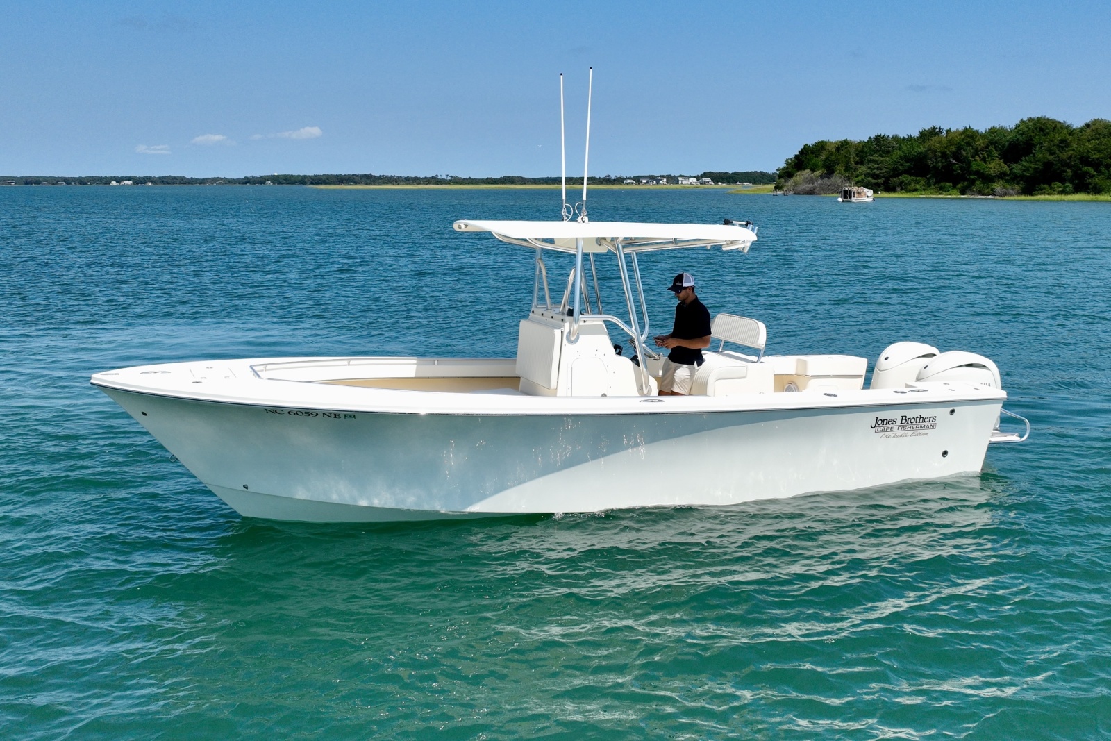 2024 Jones Brothers Cape Fisherman 26